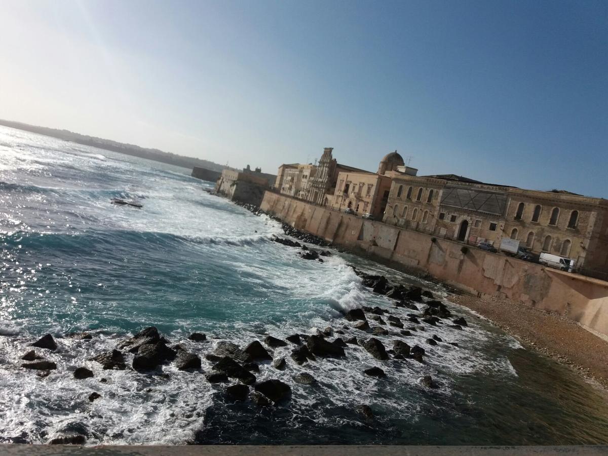 הוילה סירקוזה Ai Tintori Di Ortigia מראה חיצוני תמונה